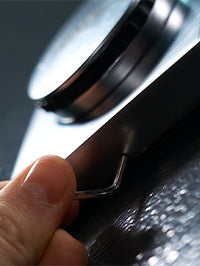Tresor mit Schlüssel öffnen, Schritt 1