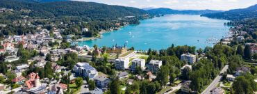 Blick über den Wörthersee auf Klagenfurt – Bremer Tresor liefert und montiert Tresore in Klagenfurt und Kärnten.
